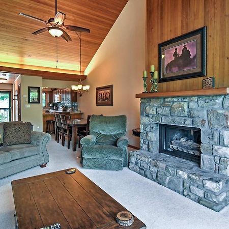 Beech Mountain Condo With Balcony, Walk To Resort! Exterior photo