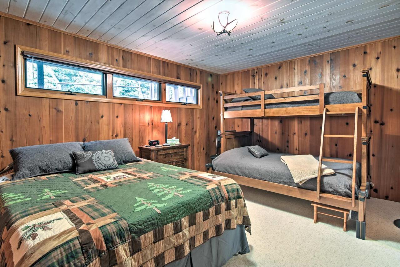 Beech Mountain Condo With Balcony, Walk To Resort! Exterior photo
